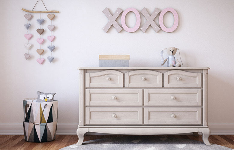 Dressers & Chests