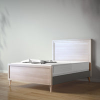New York Full Bed in Washed White / Peppercorn finish