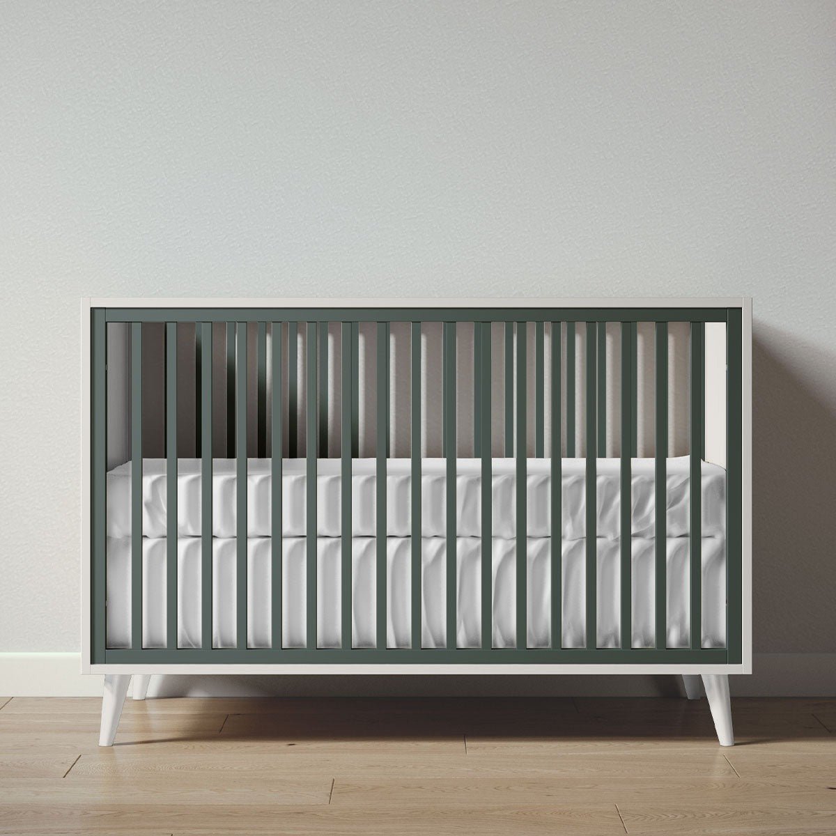 New York Crib in Bianco Satinato / Rosemary finish