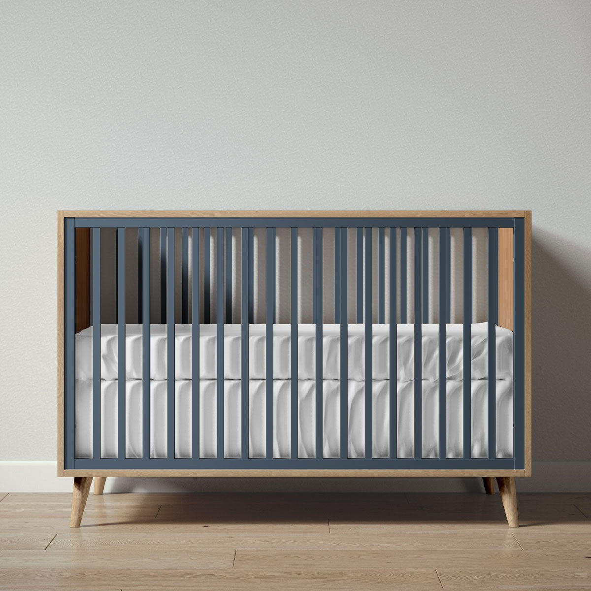New York Crib in Sandstone / Navy finish