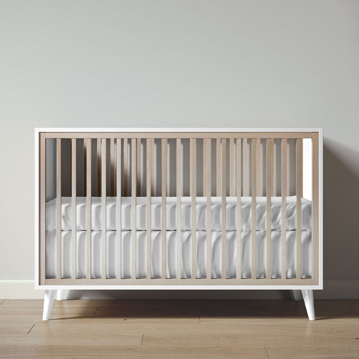 New York Crib in Solid White / Ash finish