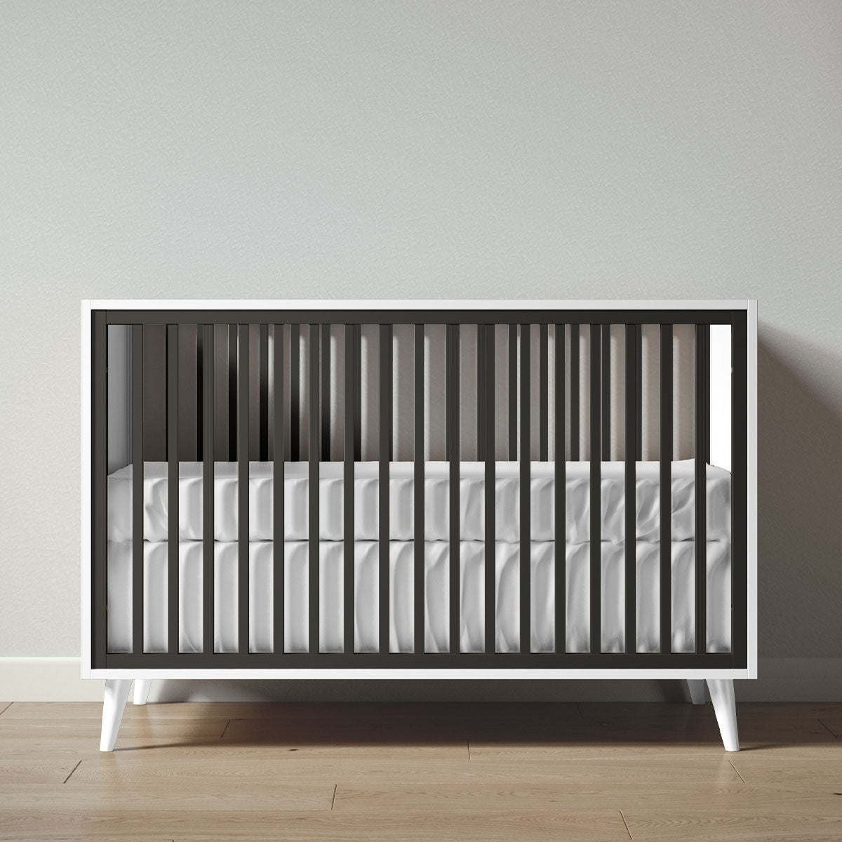 New York Crib in Solid White / Peppercorn finish