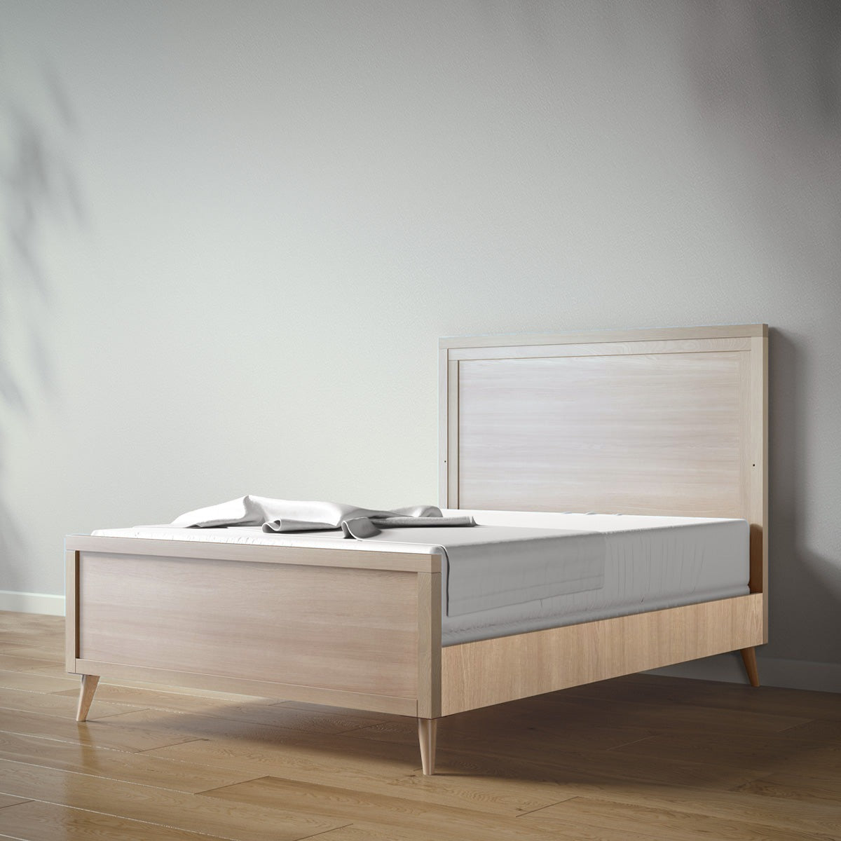 New York Full Bed in Ash / Harvest finish