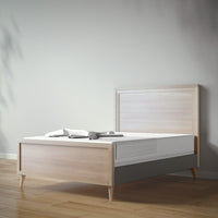 New York Full Bed in Ash / Peppercorn finish