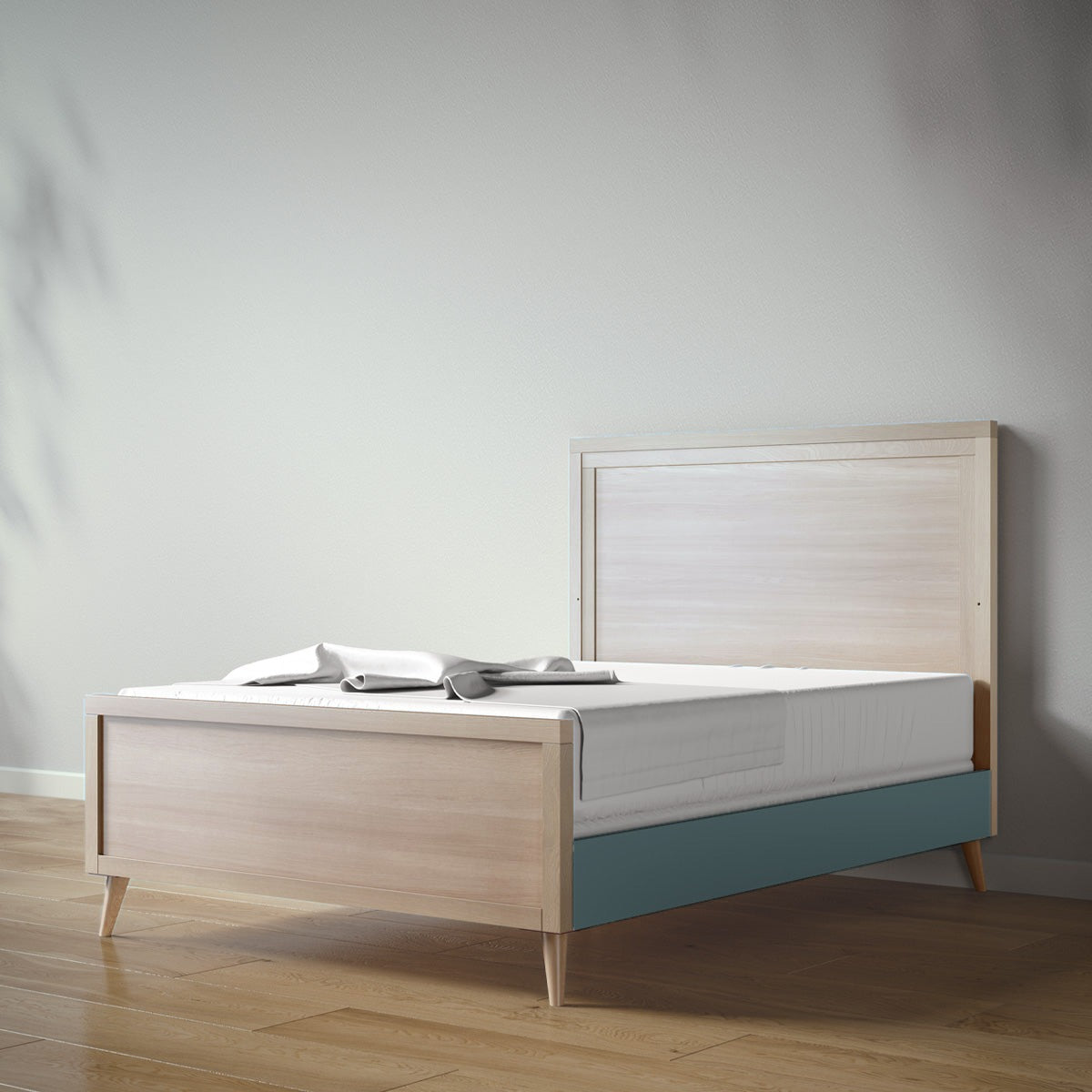 New York Full Bed in Ash / Rosemary finish