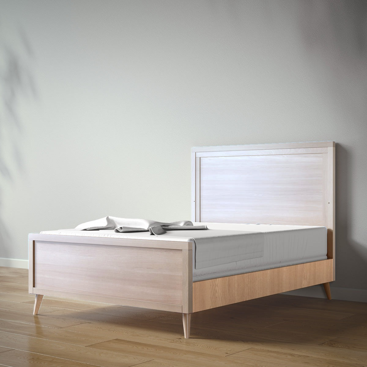 New York Full Bed in Washed White / Bruno Antico finish