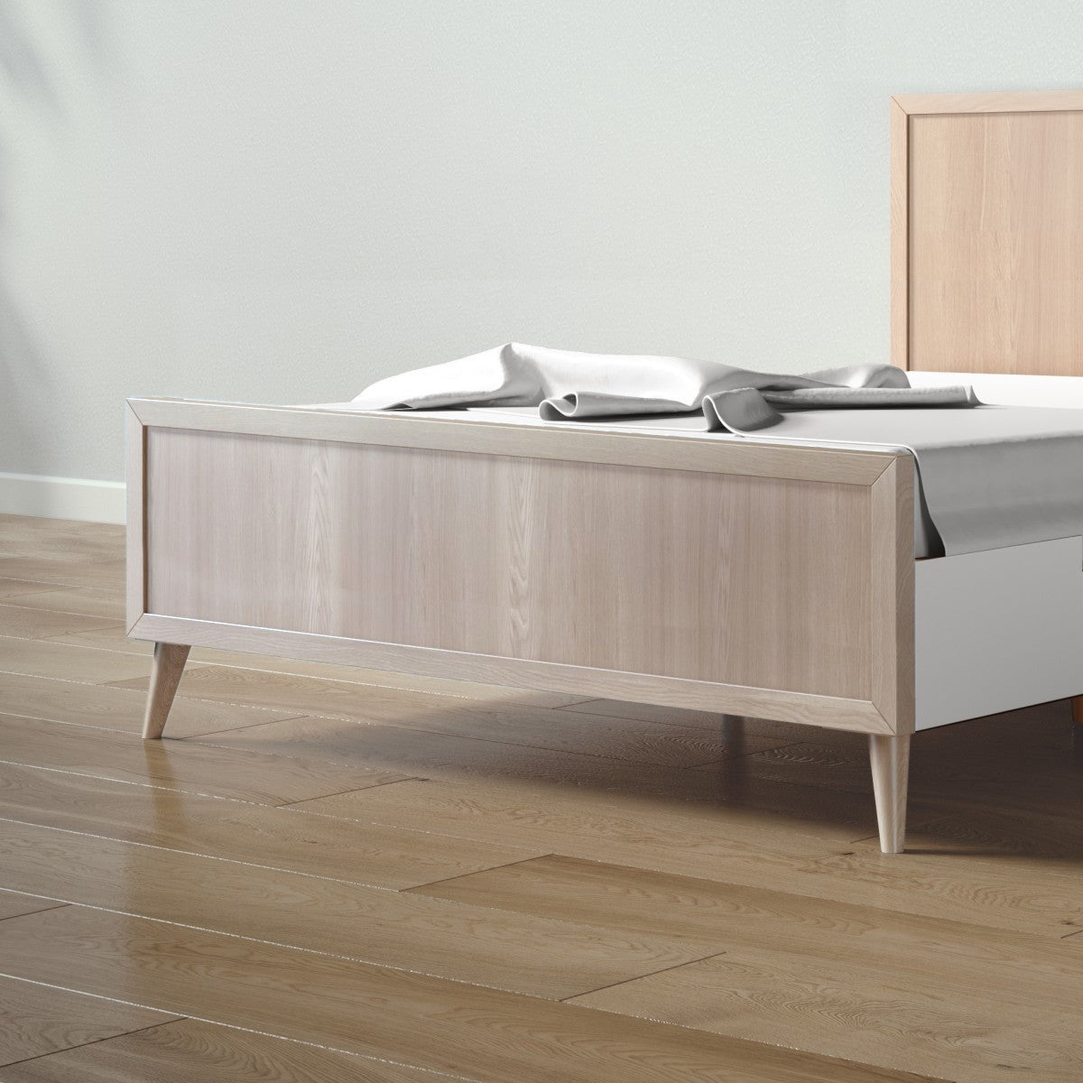 New York Low-Profile Footboard in Ash finish
