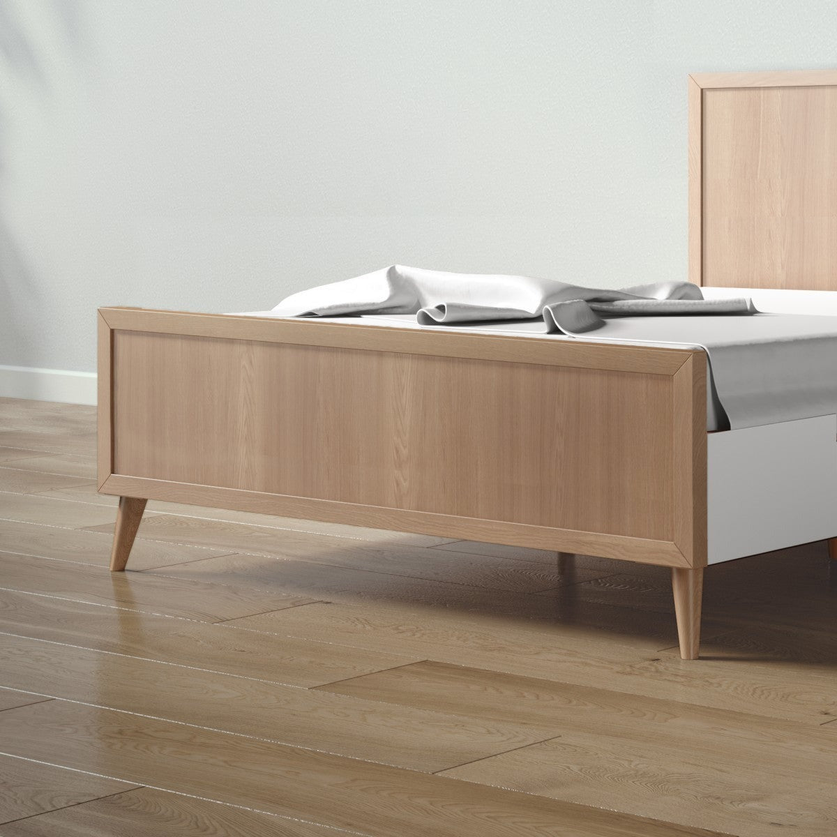 New York Low-Profile Footboard in Harvest finish